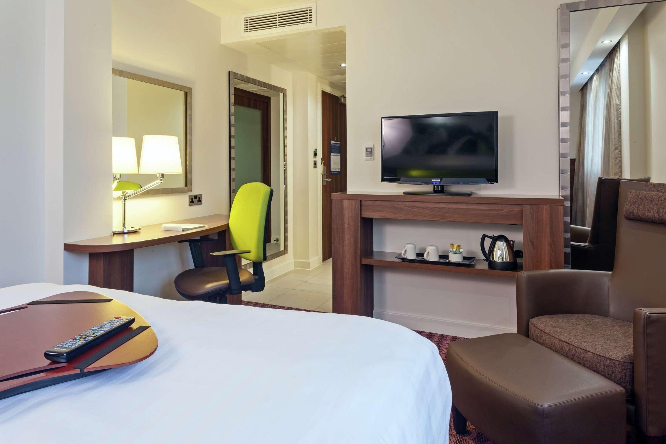 Hampton By Hilton Birmingham Jewellery Quarter Hotell Exteriör bild